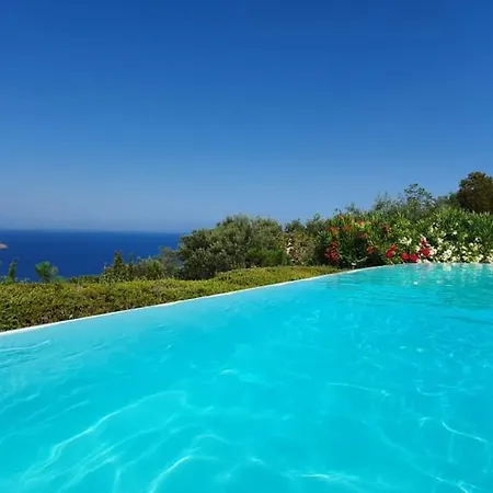 For 14 People With Private Pool And Sea View Villa *