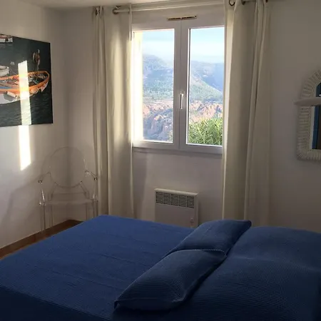 For 14 People With Private Pool And Sea View