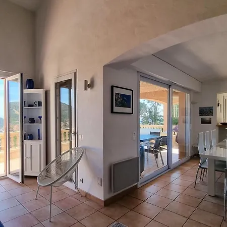 Villa For 14 People With Private Pool And Sea View