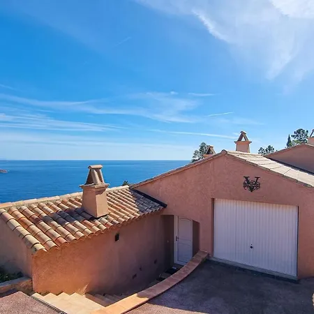 For 14 People With Private Pool And Sea View Villa *