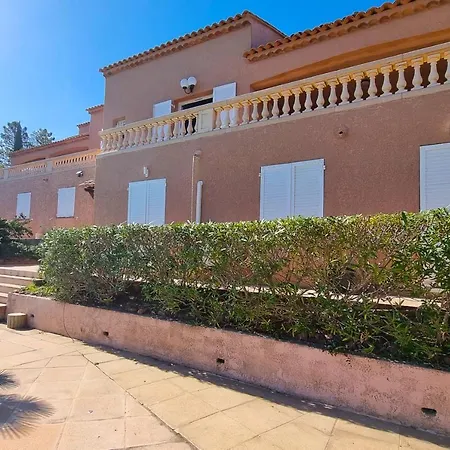 For 14 People With Private Pool And Sea View Antheor-Cap-Roux