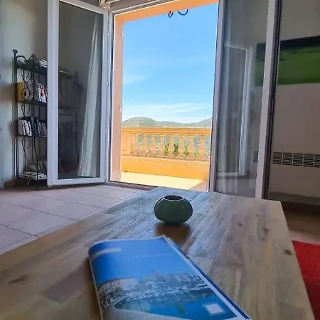 For 14 People With Private Pool And Sea View Villa *
