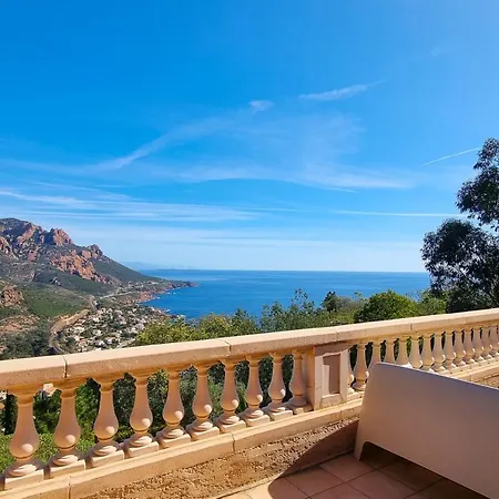 For 14 People With Private Pool And Sea View Villa *